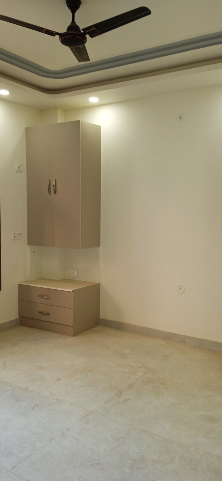 Room, mahavir enclave 1 3 Bedroom 1000 Sq.Ft. Apartment In Mahavir Enclave 1 Delhi 8262478