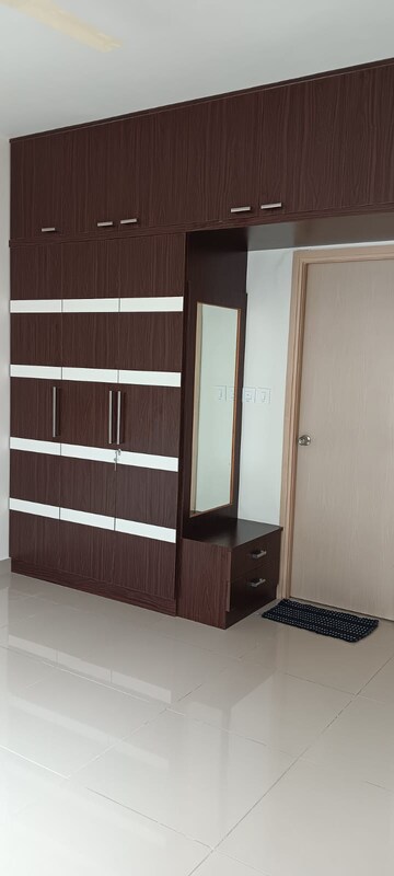 Furnished Amenities in 3 BHK Apartment at Mantri Webcity, Hennur – for Rent