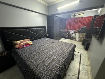 Bedroom in 3 BHK Apartment at Gabbana Apartment, Khar West – for Rent