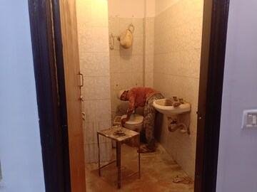 Bathroom in 1 RK Apartment at Khirki Extension – for Rent