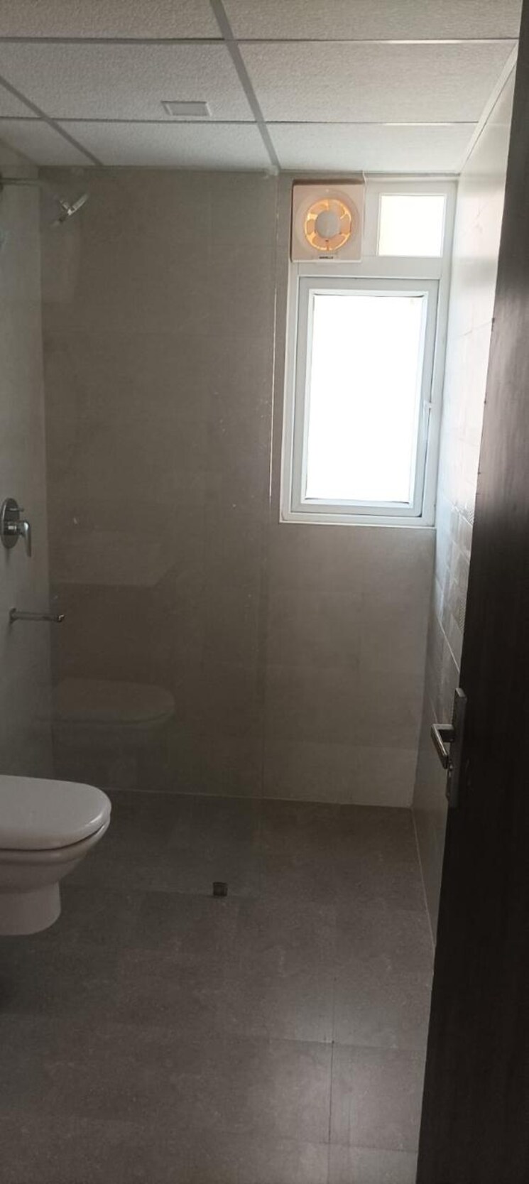 Bathroom, mi-central-park 3.5 Bedroom 2055 Sq.Ft. Apartment In Arjunganj Lucknow 8262565