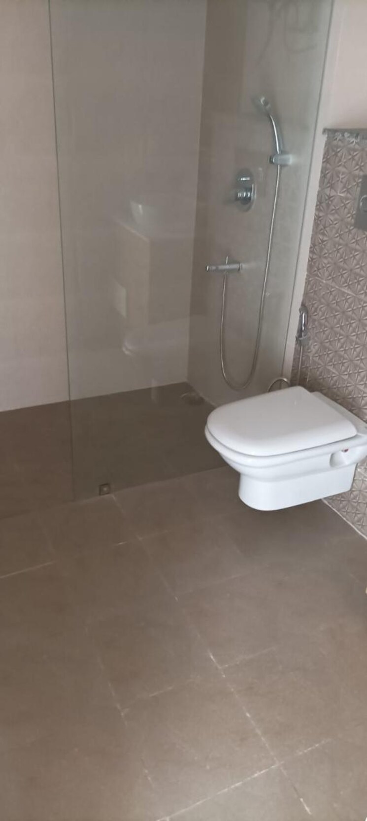 Bathroom, mi-central-park 3.5 Bedroom 2055 Sq.Ft. Apartment In Arjunganj Lucknow 8262565
