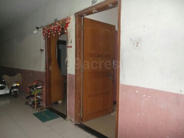 Furnished Amenities in Studio Apartment at Vakola – for Rent