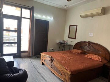 Bedroom in 2 BHK Independent House at Sector 16 – for Rent
