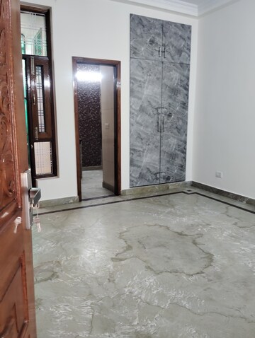 Room in 2 BHK Independent House at Sector 48 – for Rent