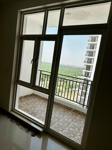 Balcony in 3.5 BHK Apartment at Gomti Nagar – for Rent