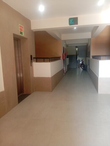 Room in 2 BHK Apartment at Astha Retreat, Raebareli Road – for Rent
