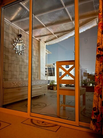 2 BHK Apartment – Exterior View View at Andheri West - for Rent