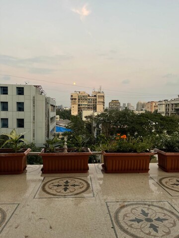 2 BHK Apartment – Exterior View View at Andheri West - for Rent