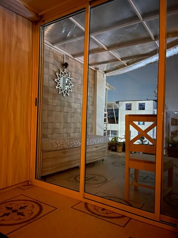 2 BHK Apartment at Andheri West – for Rent