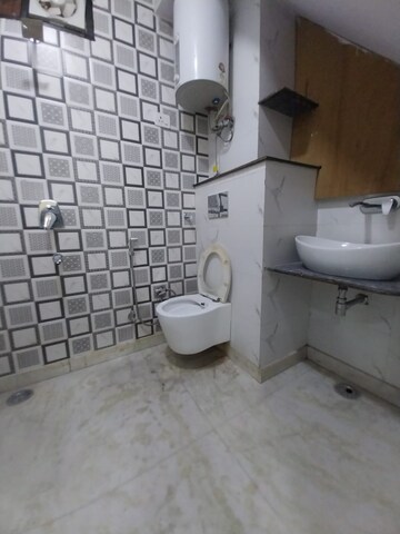Bathroom in 2 BHK Apartment at Paschim Vihar – for Rent