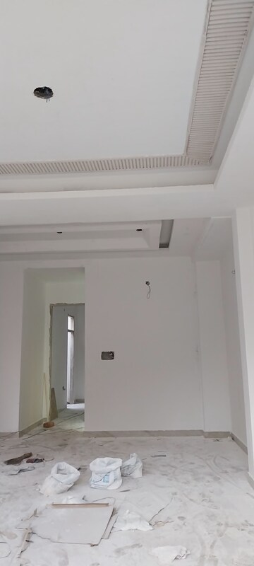 Building Lobby in 3 BHK Independent House at Chinhat – for Sale