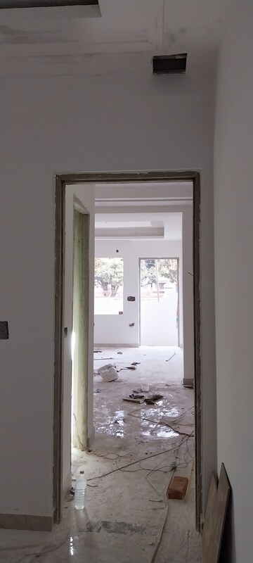 Room in 3 BHK Independent House at Chinhat – for Sale