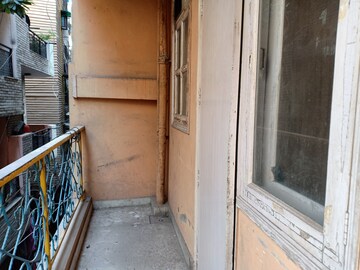 Balcony in 1.5 BHK Apartment at Khirki Extension – for Rent