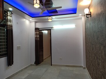 Room in 1.5 BHK Apartment at Khirki Extension – for Rent