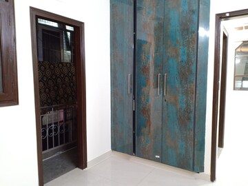 Bedroom in 2 BHK Apartment at Khirki Extension – for Rent
