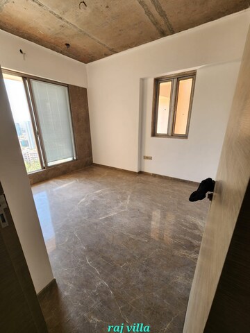 Room in 3 BHK Apartment at Raj Villa Goregaon, Goregaon West – for Sale