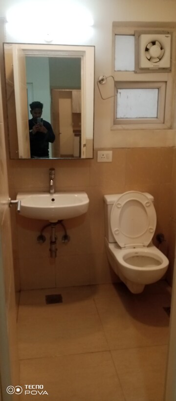 Bathroom in 4 BHK Apartment at Emaar Emerald Floors Premier, Sector 65 – for Rent