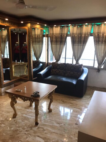 Living Room in 2 BHK Apartment at Panchsheel Park – for Rent