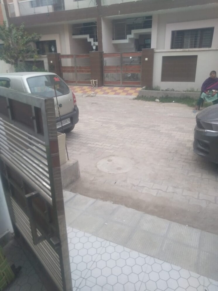  Parking, garden colony 2 Bedroom 75 Sq.Yd. Independent House In Garden Colony Mohali 8262797