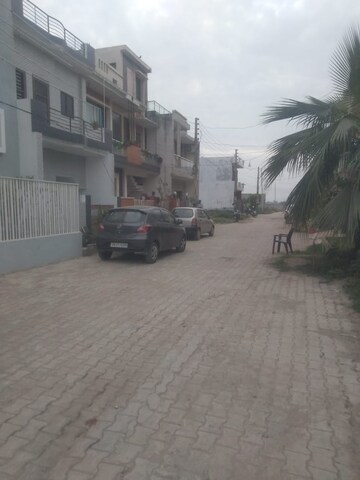Parking in 2 BHK Independent House at Garden Colony – for Sale