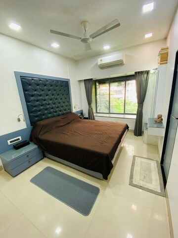 Living Room in 2 BHK Apartment at Andheri West – for Rent