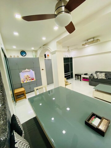 Master Bedroom in 2 BHK Apartment at Andheri West – for Rent