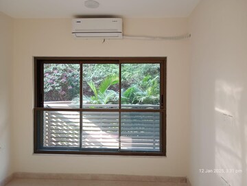 Room in 2 BHK Apartment at K Raheja Ascencio, Chandivali – for Rent