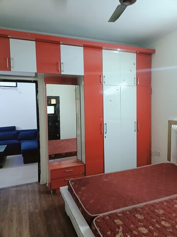 Building Lobby in 2 BHK Builder Floor at Investors Aashiyana, Sector 70 – for Rent