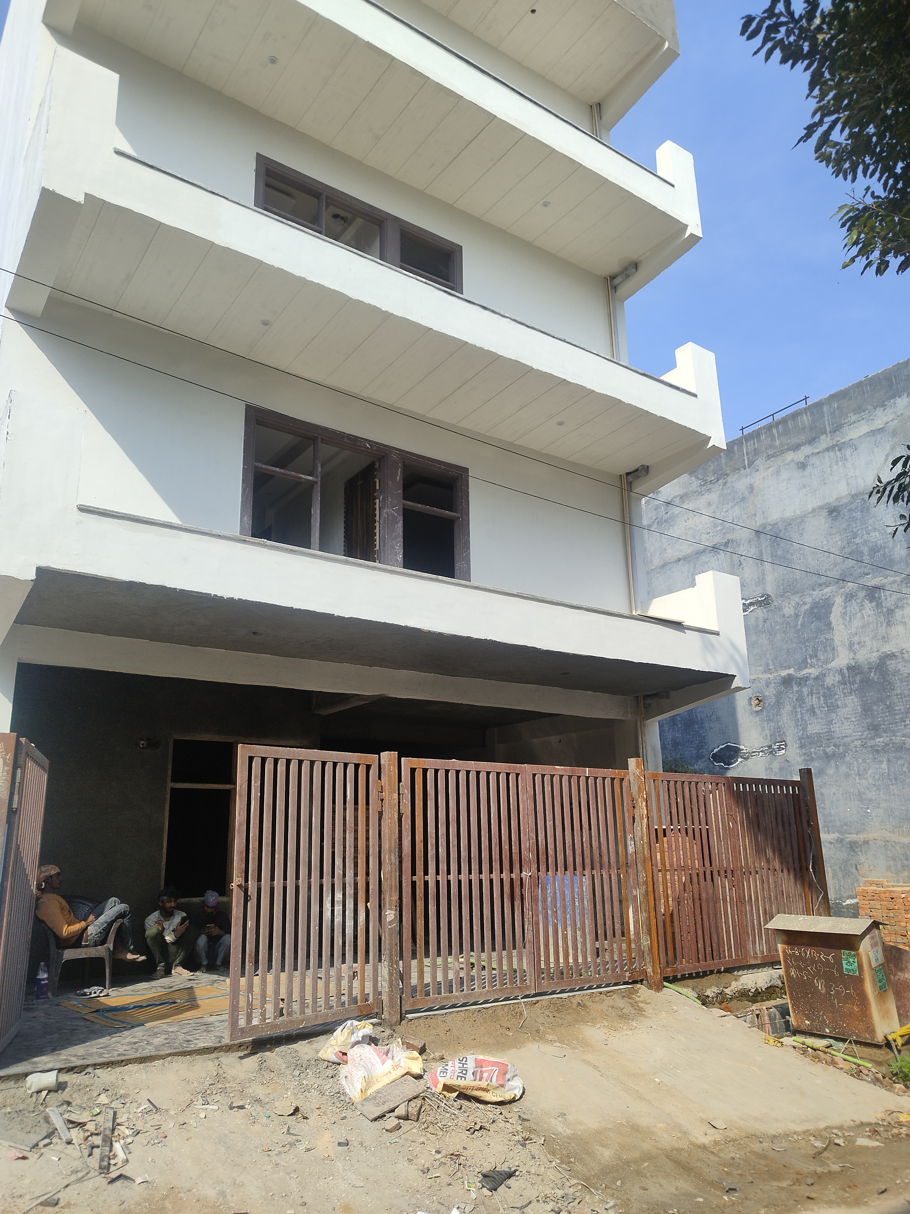 3 BHK + Pooja Room Builder Floor For Sale in Builder Floor Avantika gh