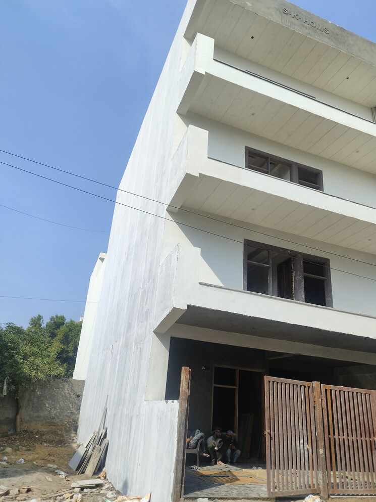Exterior View, avantika colony 3 Bedroom 150 Sq.Yd. Builder Floor In Avantika Colony Ghaziabad 8262825