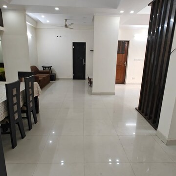Living Room in 3 BHK Builder Floor at Sector 52 – for Rent