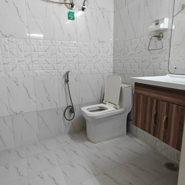 Attached Bathroom in 3 BHK Builder Floor at Sector 52 – for Rent