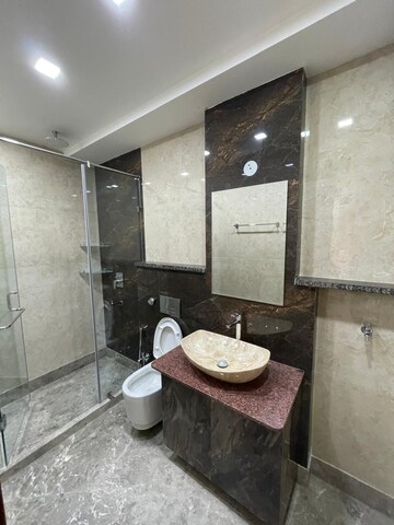 Attached Bathroom in 2 BHK Builder Floor at Paschim Vihar – for Rent