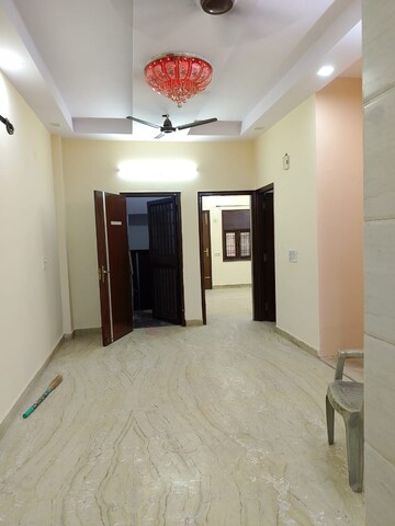 Room in 2 BHK Builder Floor at Paschim Vihar – for Rent