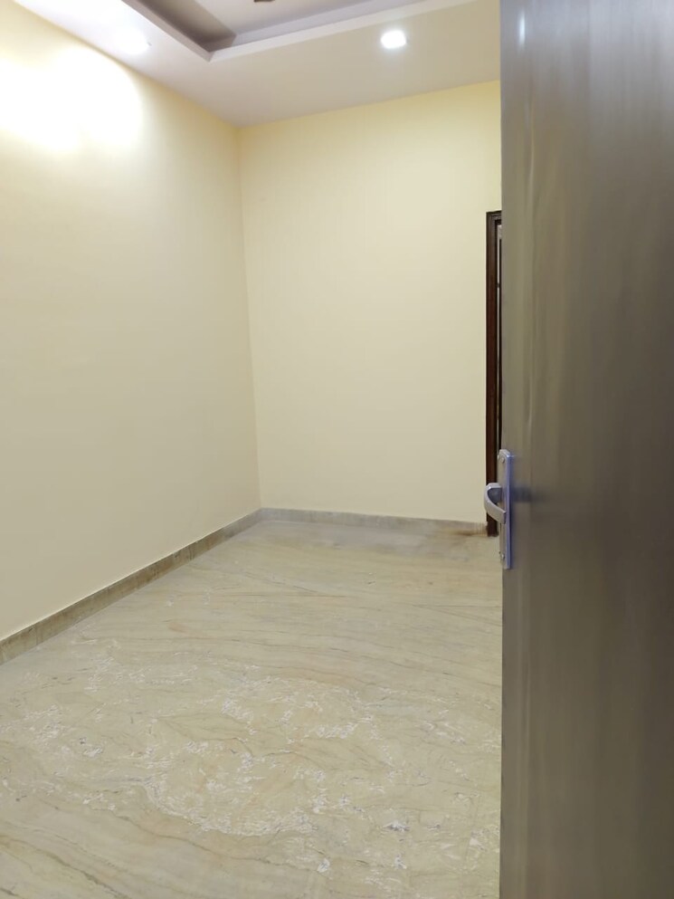 Room, paschim vihar 2 Bedroom 850 Sq.Ft. Builder Floor In Paschim Vihar Delhi 8262937