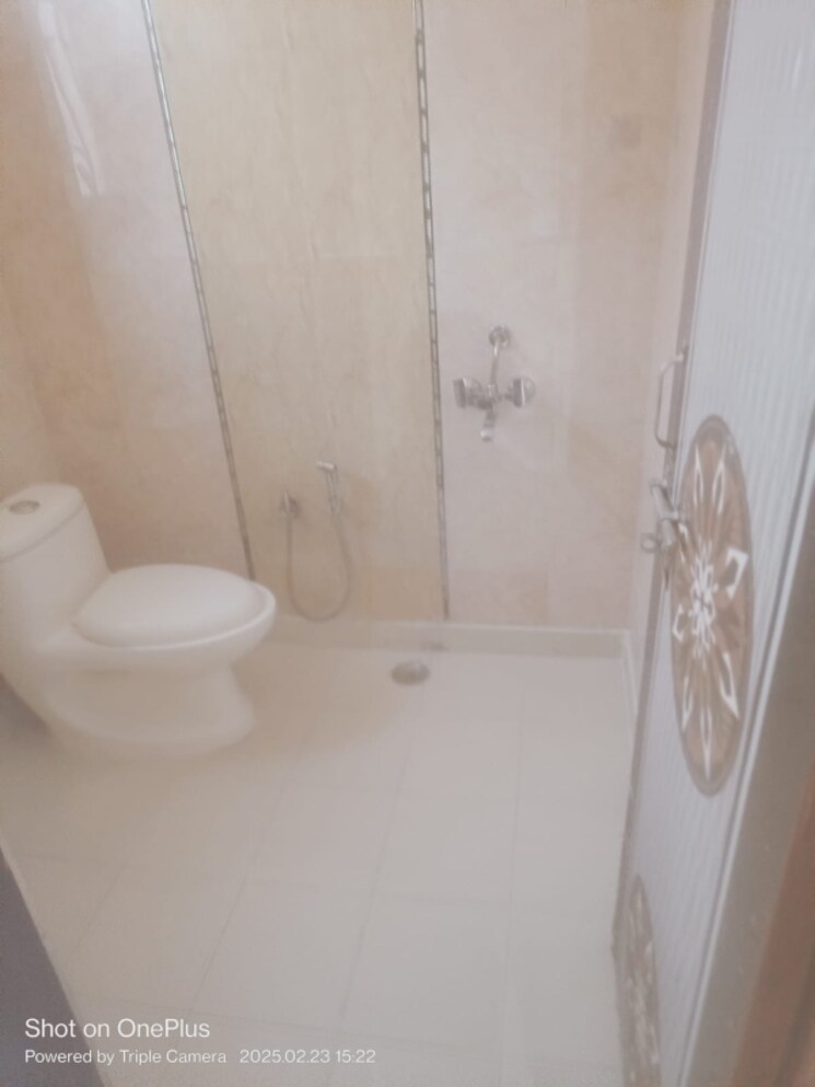 Bathroom, mks-la-royale 2 Bedroom 950 Sq.Ft. Builder Floor In Indrapuram Ghaziabad 8262974