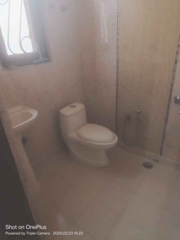 Bathroom, mks-la-royale 2 Bedroom 950 Sq.Ft. Builder Floor In Indrapuram Ghaziabad 8262974