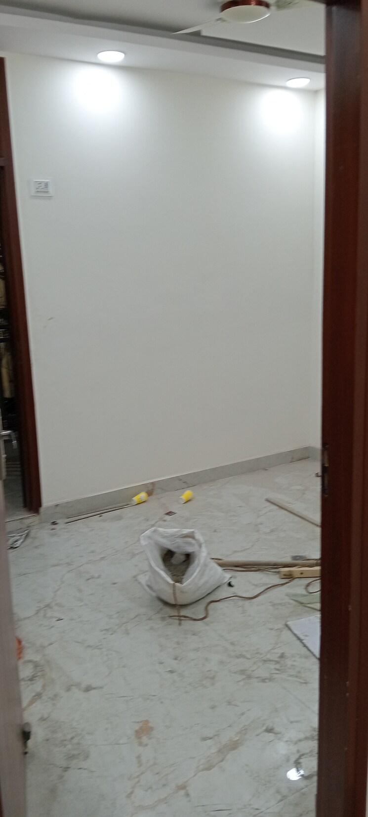 Room, govindpuri 2 Bedroom 580 Sq.Ft. Builder Floor In Govindpuri Delhi 8263602