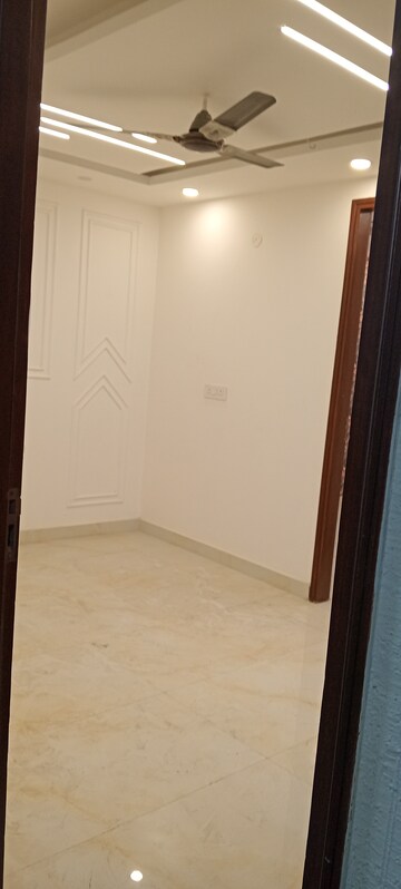 Room in 2 BHK Builder Floor at Govindpuri – for Sale
