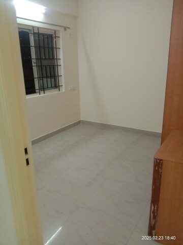 Room in 3 BHK Apartment at SLS Splendor, Bellandur – for Rent