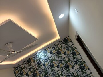 Furnished Amenities in 6 BHK Independent House at Uttam Nagar – for Sale