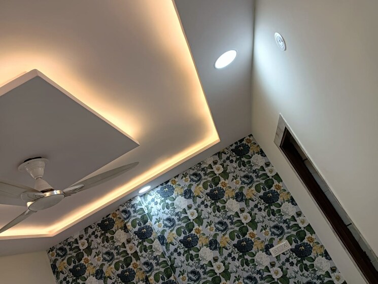 undefined, uttam nagar 6 Bedroom 450 Sq.Ft. Independent House In Uttam Nagar Delhi 8263696