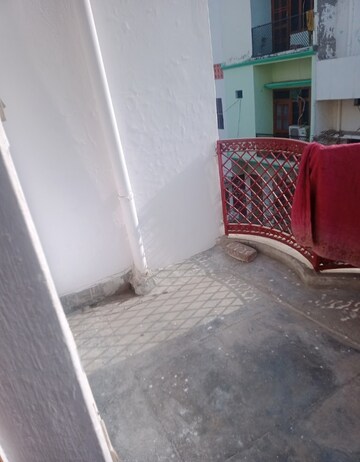 Living Room in 2 BHK Villa at Aliganj – for Rent