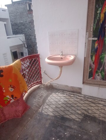 Living Room in 2 BHK Villa at Aliganj – for Rent