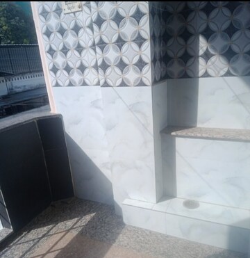 Balcony in 2 BHK Independent House at Aliganj – for Rent