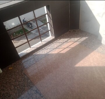 Bedroom in 2 BHK Independent House at Aliganj – for Rent