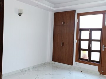 Room in 2 BHK Apartment at Panchsheel Vihar – for Rent