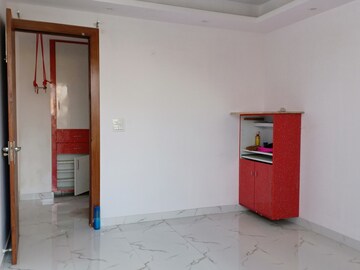 Room in 2 BHK Apartment at Panchsheel Vihar – for Rent