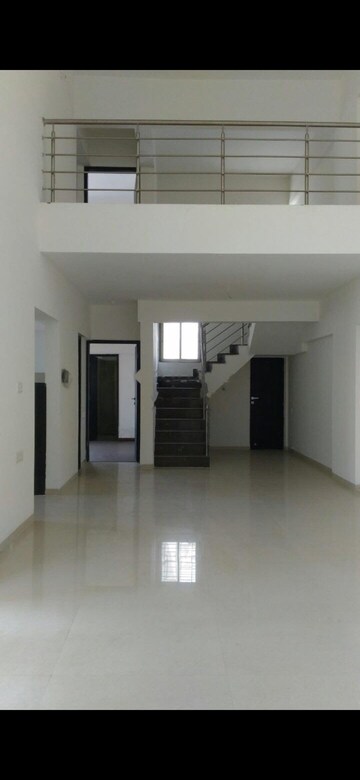 Room in 3 BHK Apartment at Gini Viviana, Balewadi – for Rent